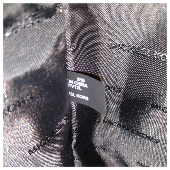 New🌺FREE🛍️BEAUTIFUL MICHAEL KORS TOTE. - Picture 3 of 8